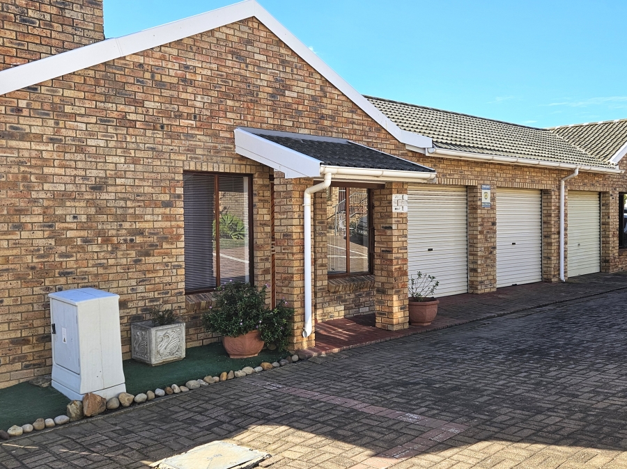 3 Bedroom Property for Sale in Jeffreys Bay Central Eastern Cape